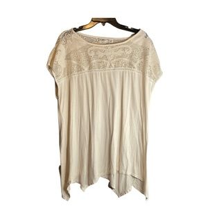 Cato Women 22/24 Off White short sleeve top